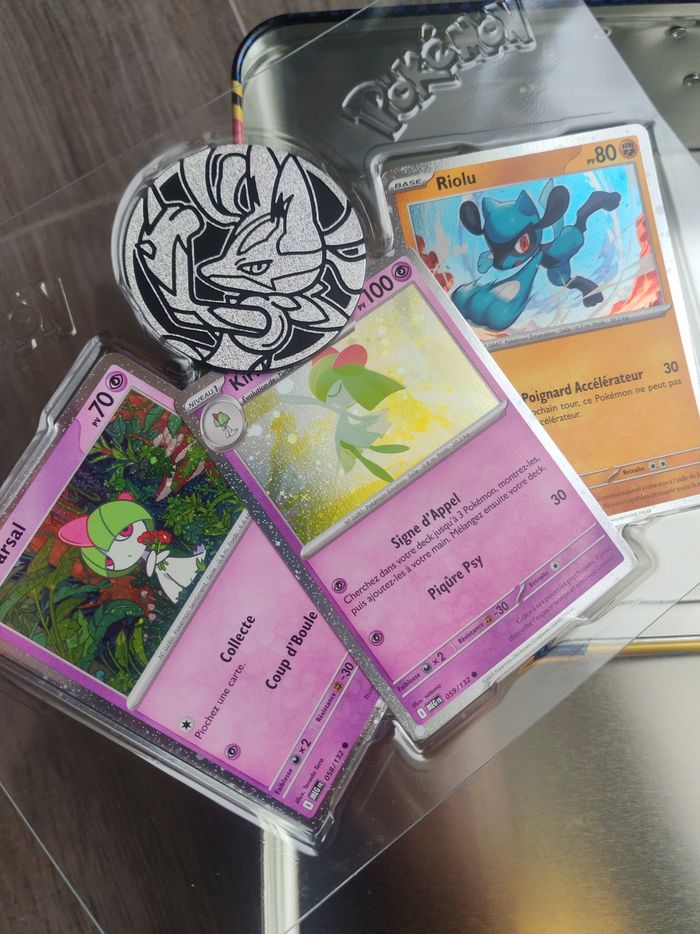 Valisette pokémon vide avec tout les items - photo numéro 3