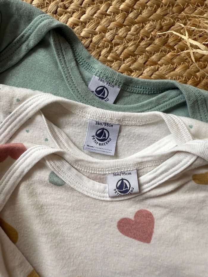 Lot 3 bodies cœur Petit bateau - taille 36 mois - photo numéro 2