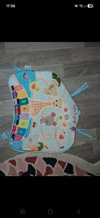 Piano Sophie la girafe 