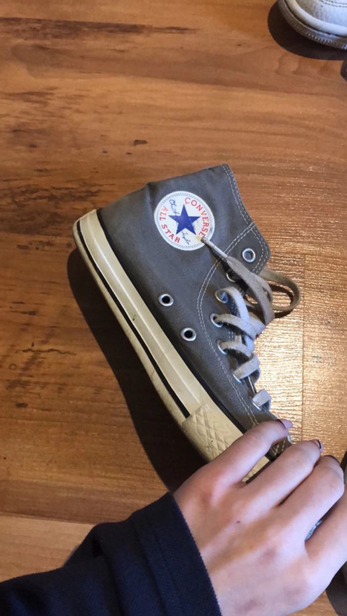 Converse grise
