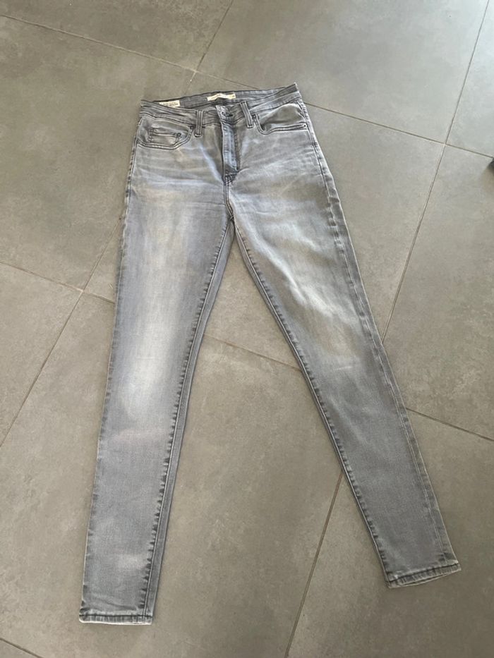 Levis levi’s jean pantalon femme W29 L 30 vêtement
