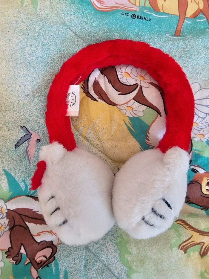 Cache oreille hello kitty