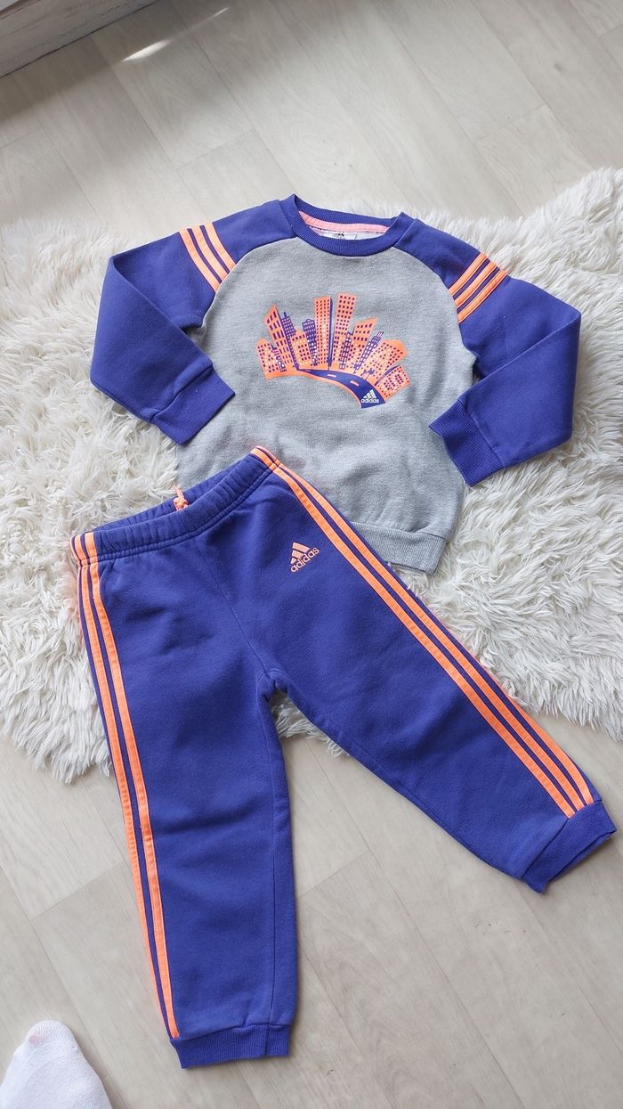 Ensemble jogging adidas 18/24 mois