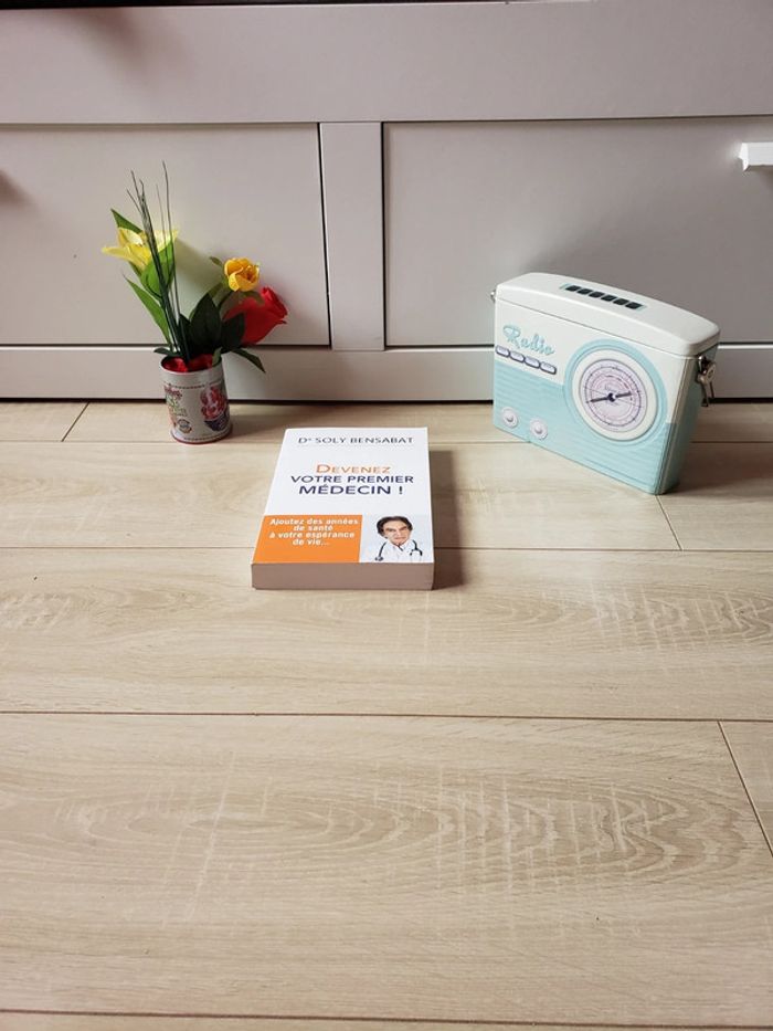 Livre 🎀 Devenez votre premier médecin 4€ - photo numéro 2