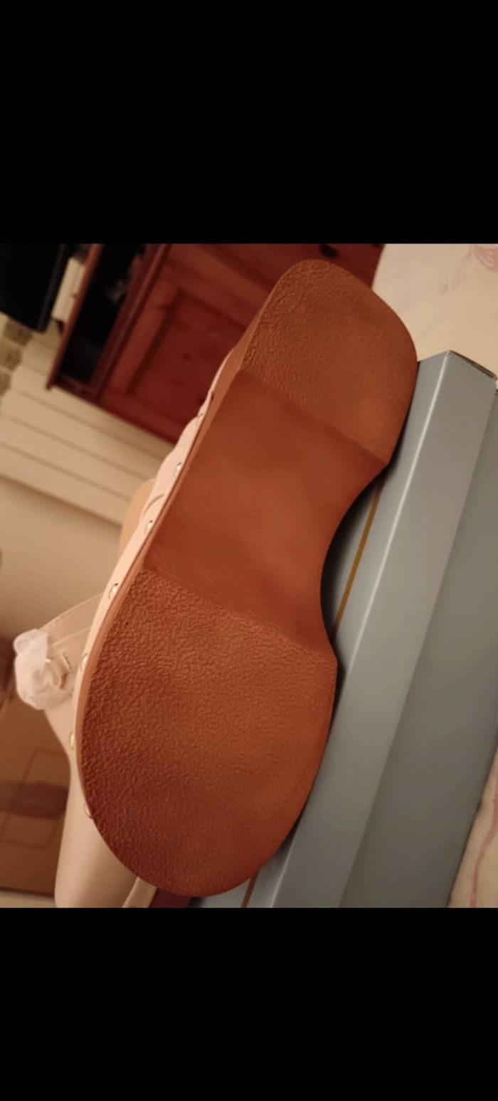 Sabots beige neuf taille 39 - photo numéro 5