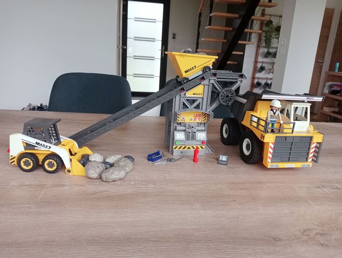 Playmobil 4041 et 4037 Convoyeur avec pelleteuse et Tombereau géant - photo numéro 4