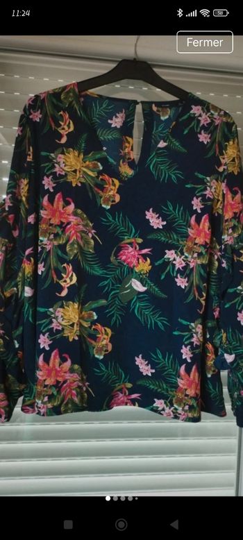 2 blouses fleuries 