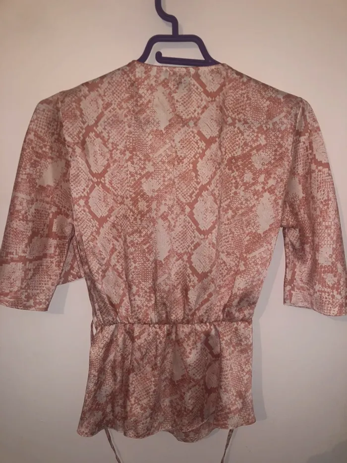 Blouse cache cœur Très bon état Taille S - photo numéro 5