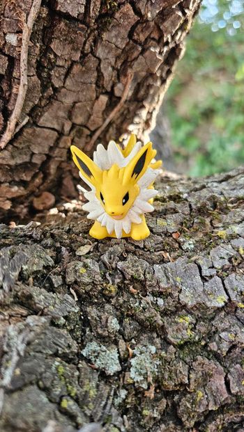 Super figurine Pokemon Nintendo finger puppet voltali