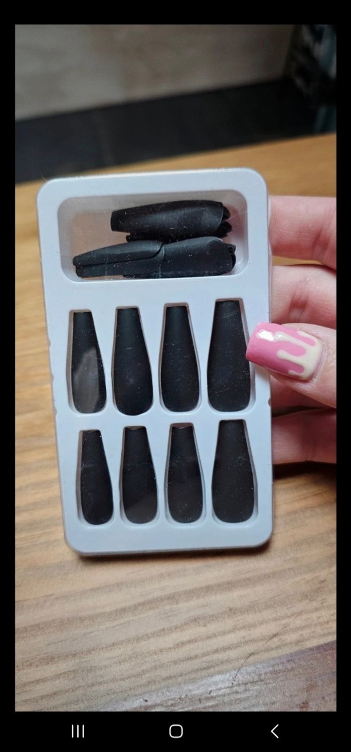 Faux ongles - photo numéro 5