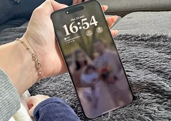 Téléphone I p h o n e.