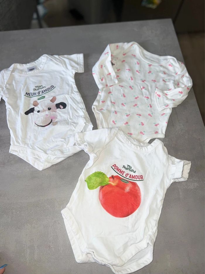 Lot Bodies fille cerise été manche courtes et longues 9 mois - photo numéro 2