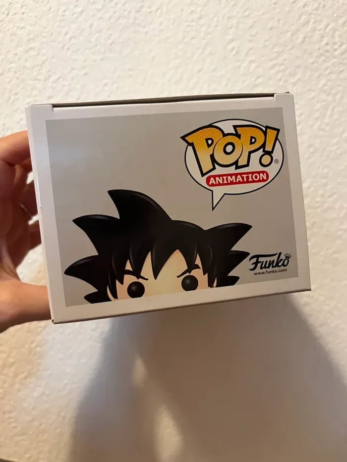 Figurine Pop Goku black - photo numéro 2