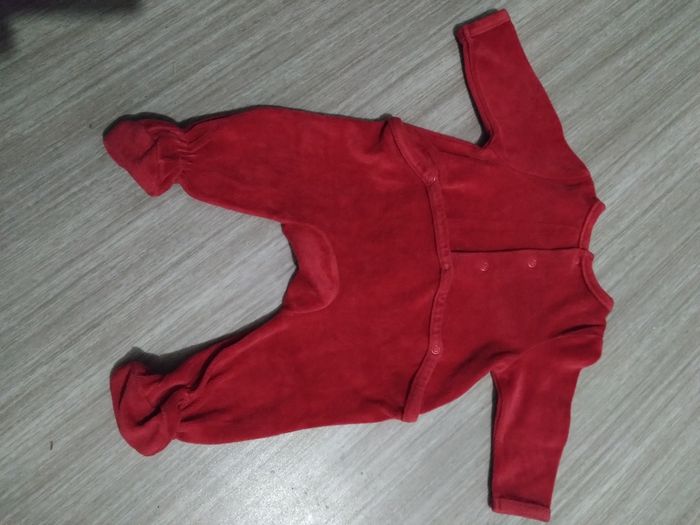 Pyjama rouge - photo numéro 4