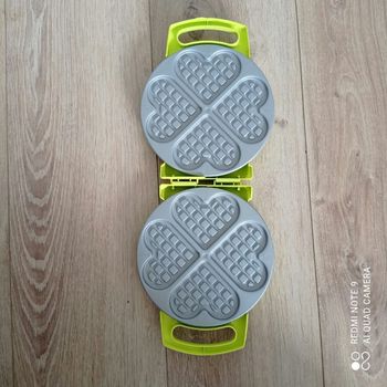 Gaufrier vert en plastique