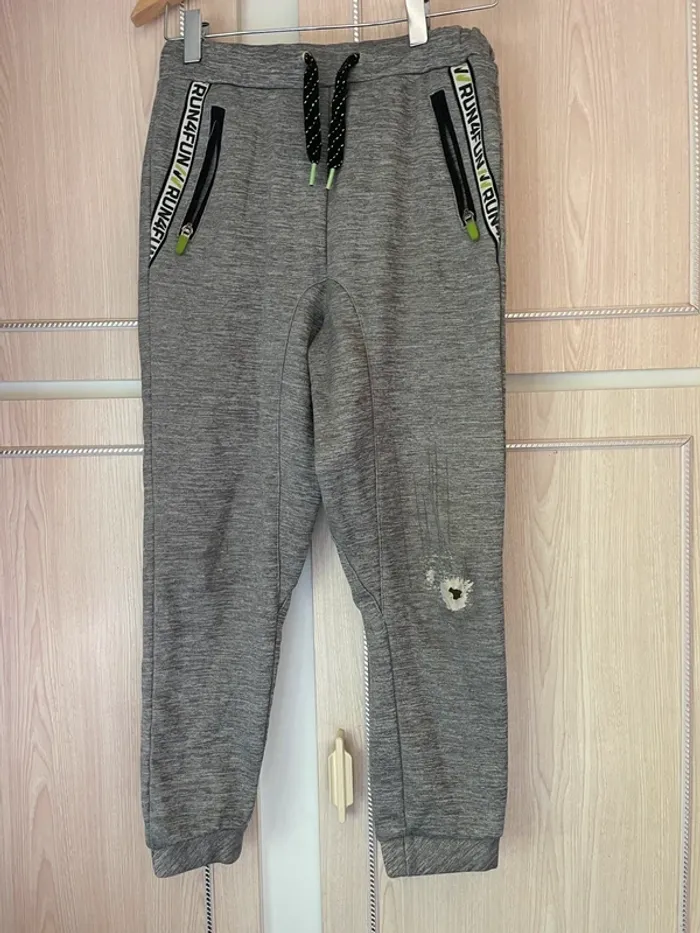 Lot de 2 jogging 10 ans - photo numéro 2