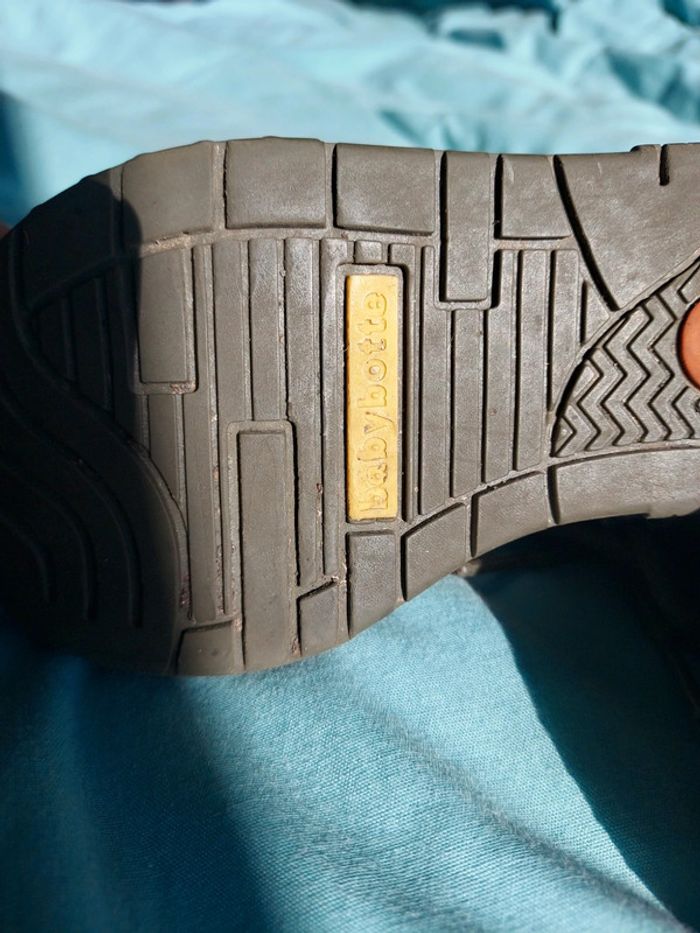 Paire chaussures - photo numéro 5