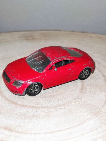 Majorette Audi TT rouge échelle 1/53