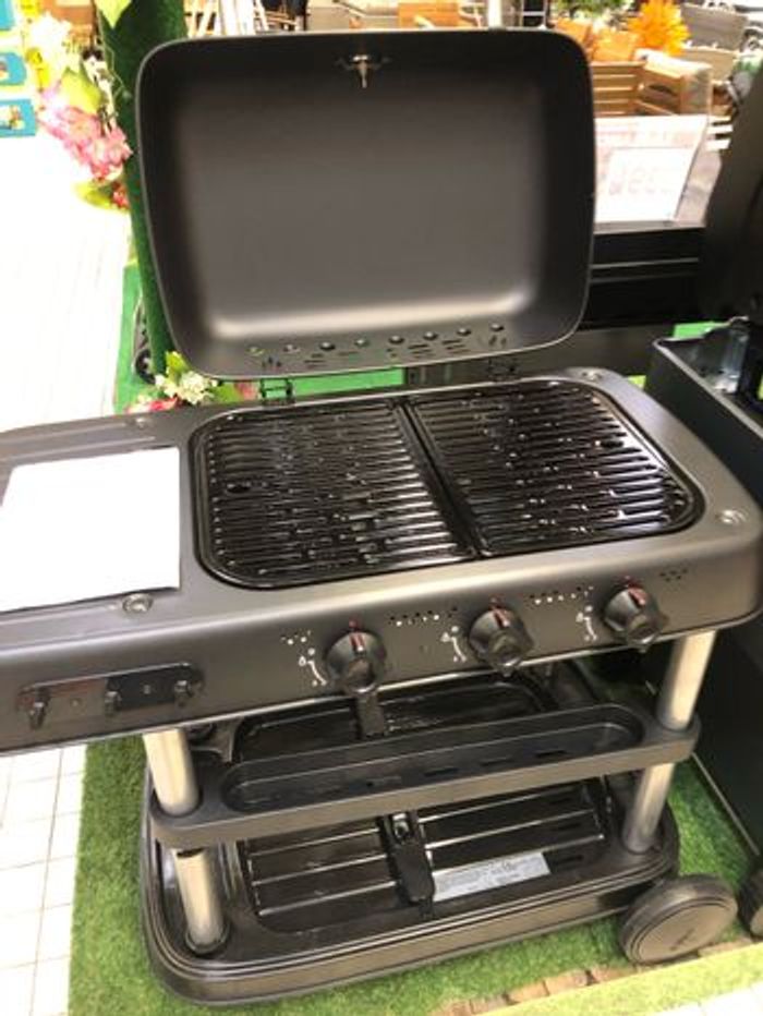 Barbecue XL à Gaz sur Chariot 3 feux avec Thermomètre Intégré HYBA Neuf dans emballage
