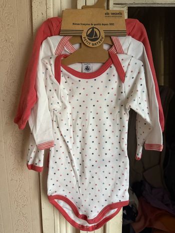  Lot de 3 bodies Petit bateau  12 mois