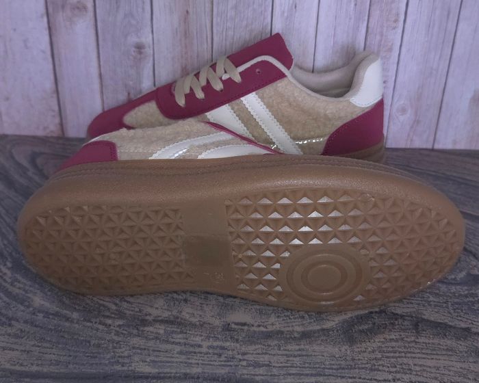 Baskets femmes bordeaux beige moumoute tendances - Taille 38 - NEUVES 🌟 - photo numéro 3