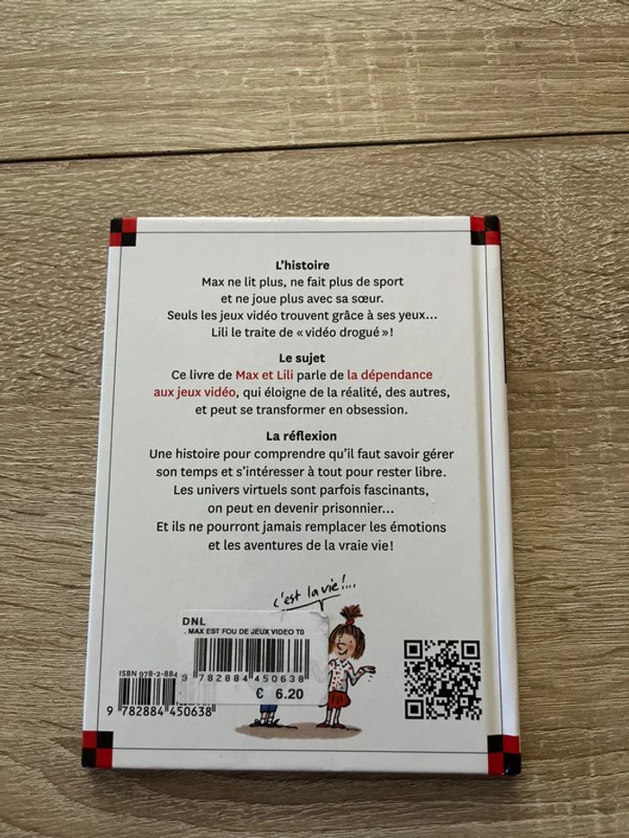 Livre Max et Lili numéro 8 - Max est four de jeux vidéo - photo numéro 2