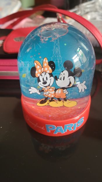 Boule de neige stitch et Minnie Mickey mous