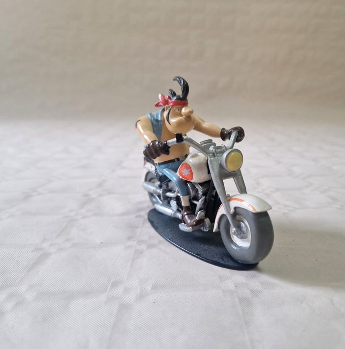 Figurine Joe bar team , Hercule Butter , Harley Davidson 1340 - photo numéro 2