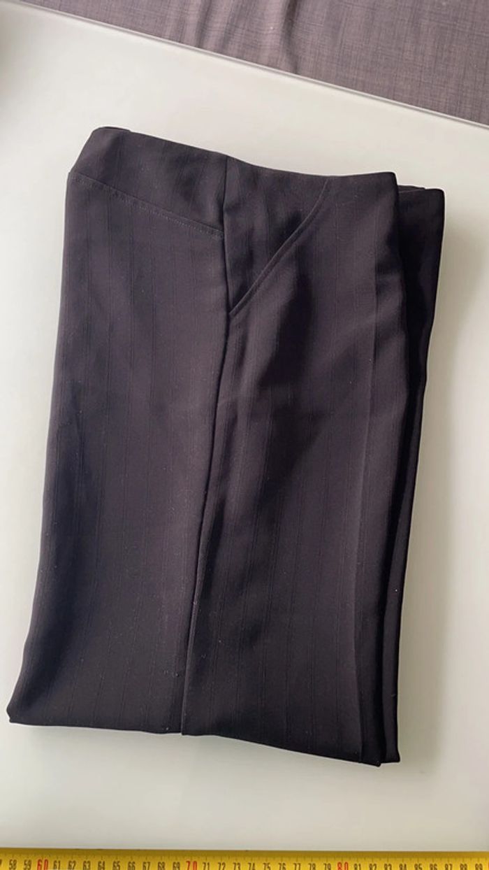 Pantalon noir fluide et chic - photo numéro 8