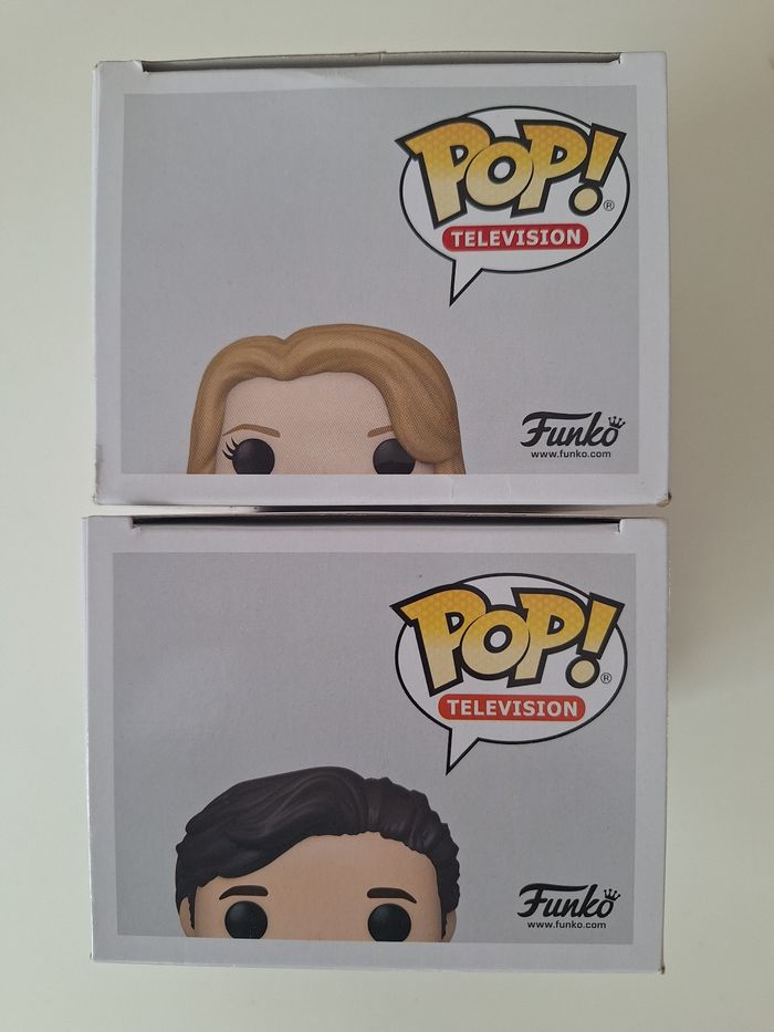 Lot 2 funko pop Grey's anatomy Meredith Grey #1074 Derek Shepherd #1075 - photo numéro 4