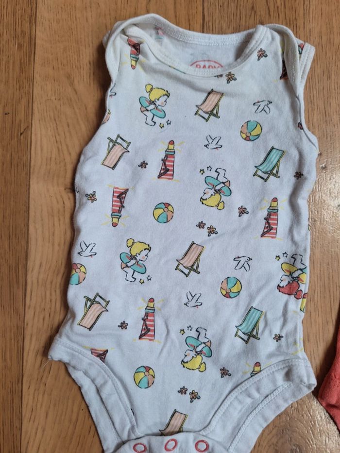 Lot 2bodies (0-2mois) + 1 t-shirt - photo numéro 7