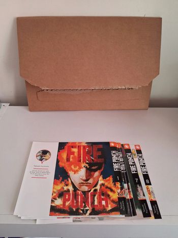 Jaquette Jaquettes Crunchyroll manga Fire Punch 1 à 8