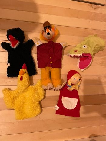 5 marionnettes ikea