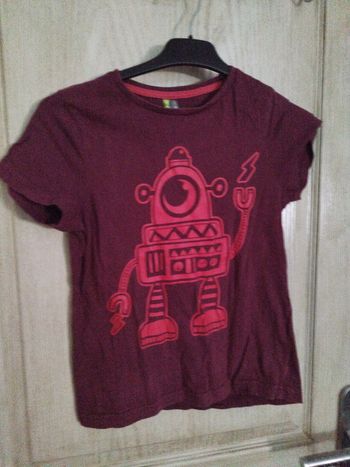 T shirt bordeaux 8 ans
