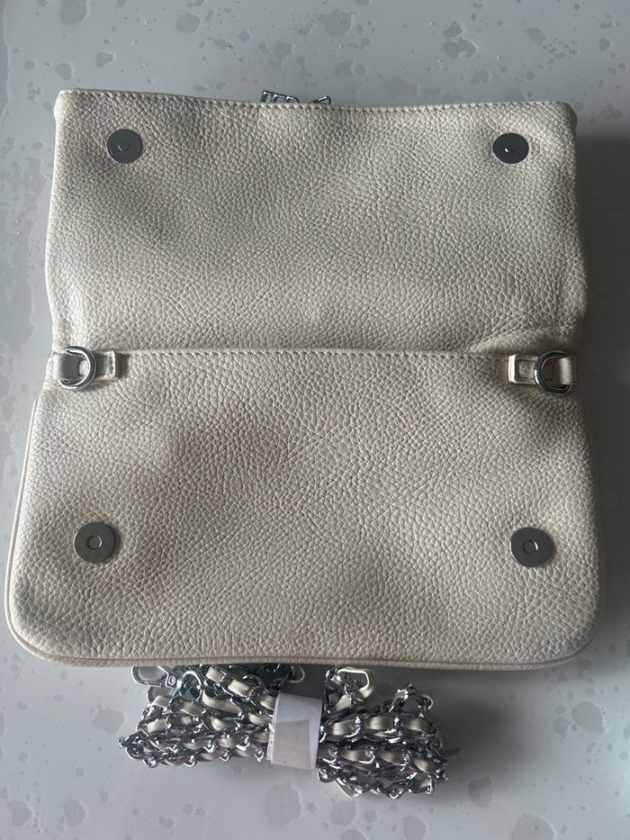 Pochette - photo numéro 2