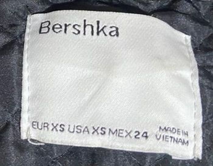 Veste matelassé crop noir xs bershka - photo numéro 4
