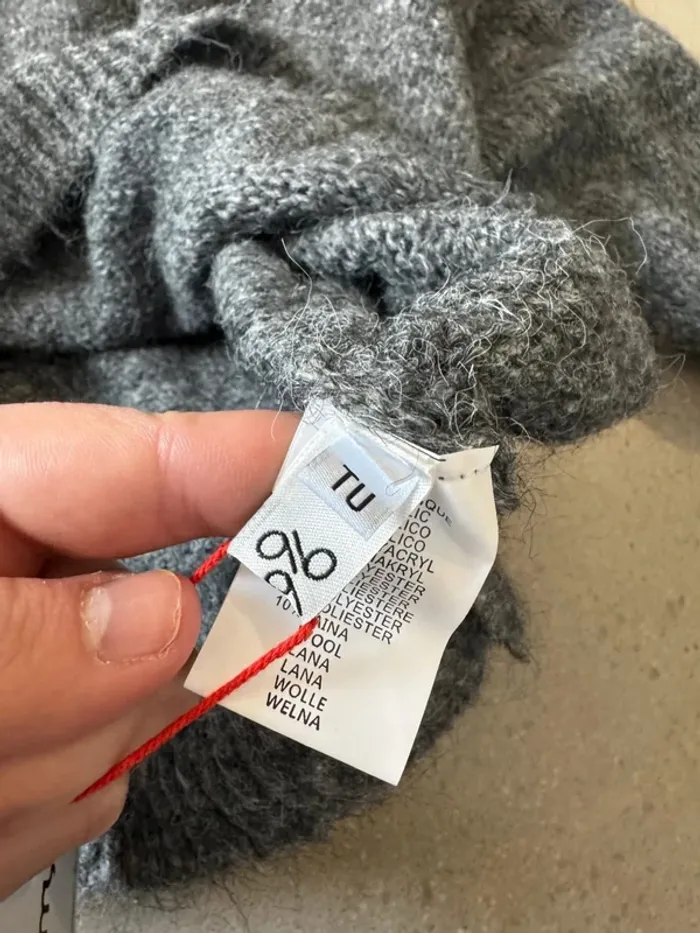 Pull gris My1996, neuf, taille unique - photo numéro 4