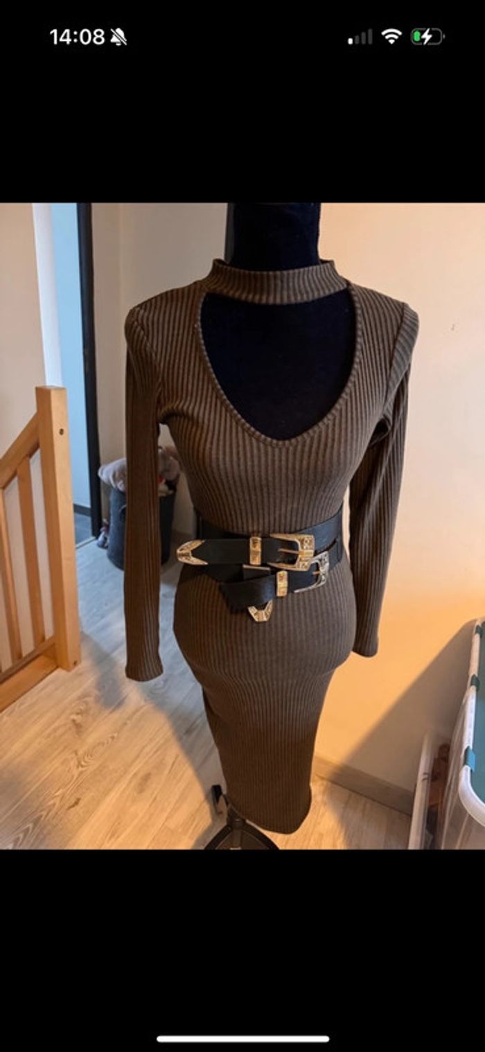 Robe décolleté - photo numéro 4