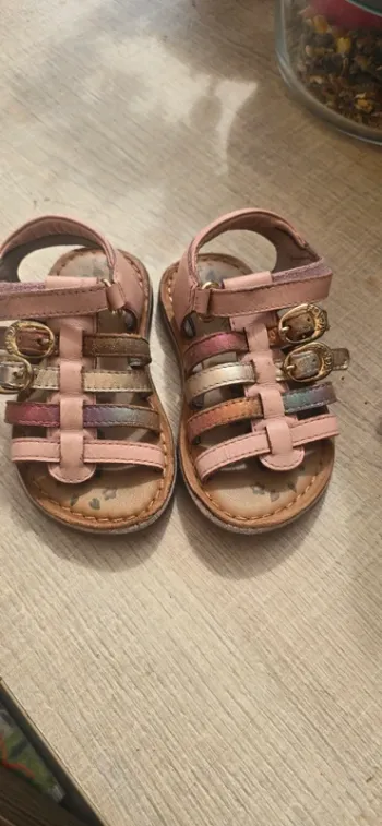 Sandales kickers
