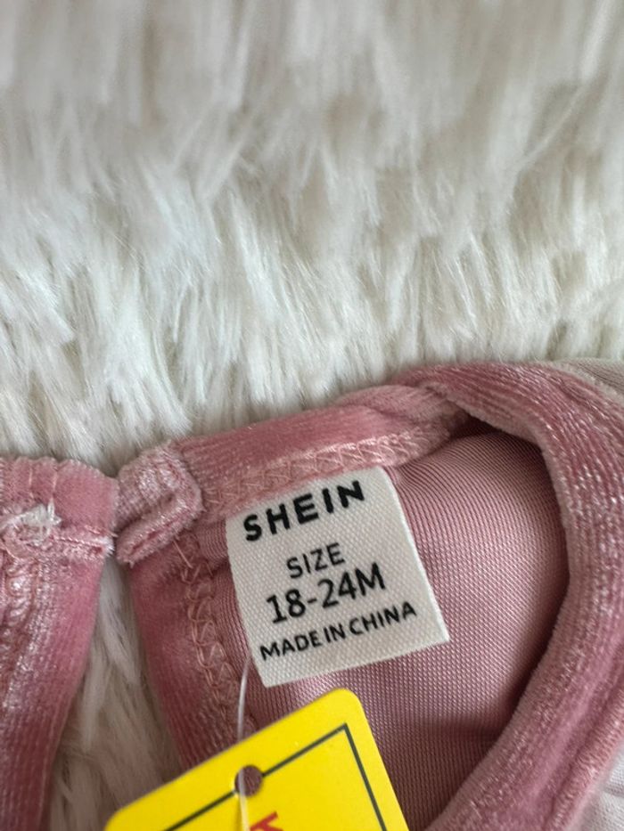 Combinaison velours rose Shein taille 12-18 mois - photo numéro 4