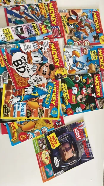 Lot de 15 magazines “Le Journal de Mickey” + 2 offerts + 1 “I Love English Kids”