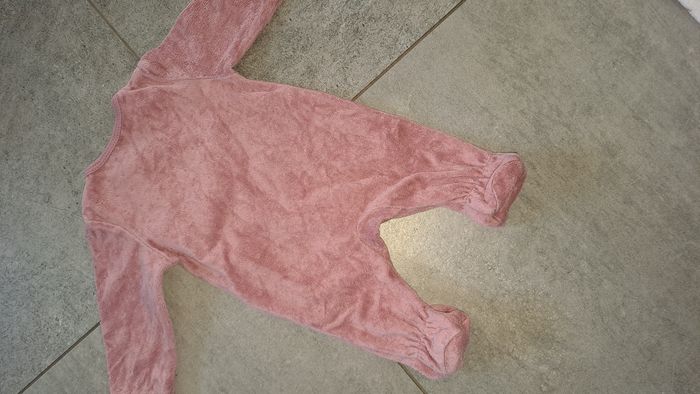 Lot pyjamas 1mois - photo numéro 9