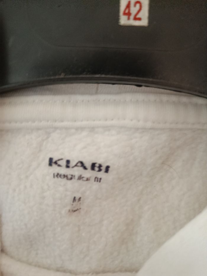 Sweat a capuche de la marque Kiabi taille M en excellent état - photo numéro 8