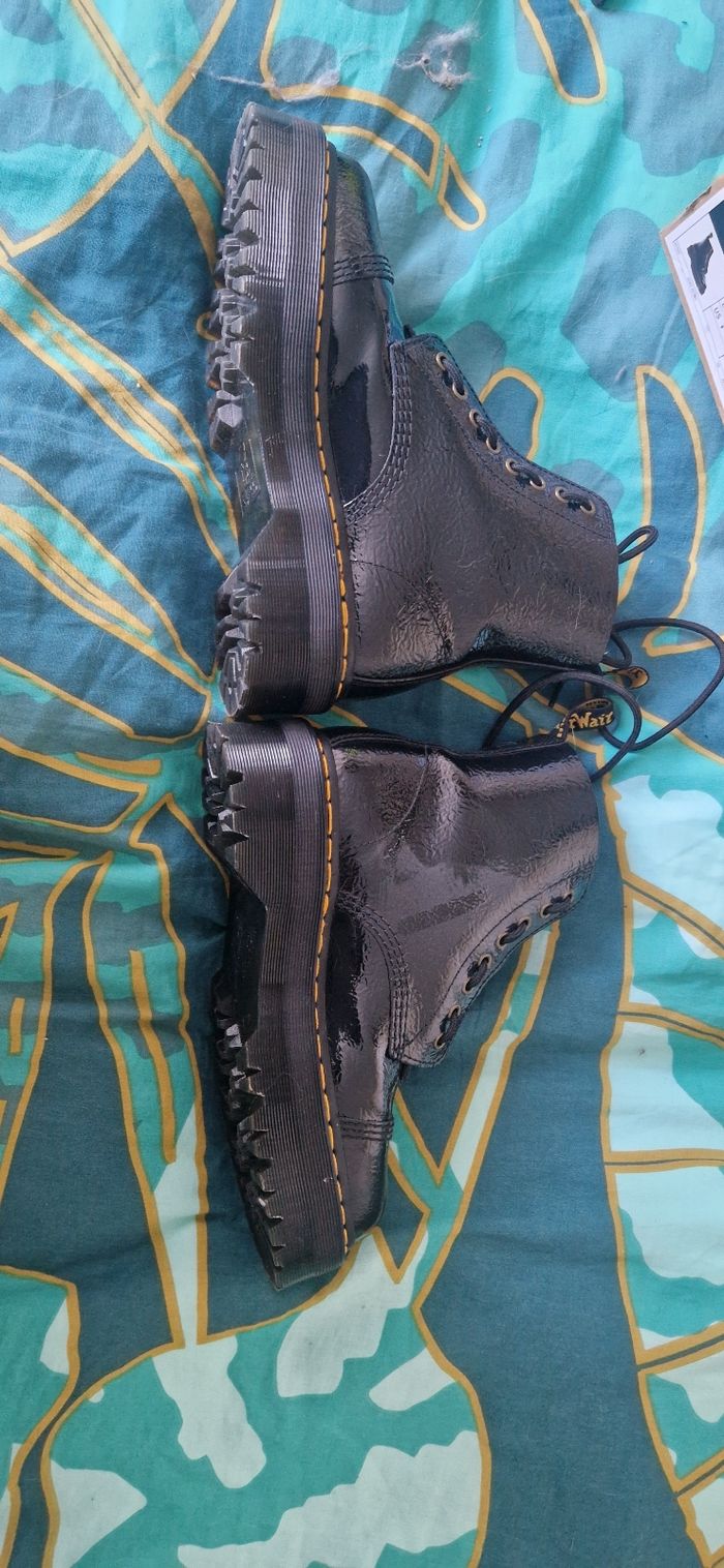 Dr Martens Boots platefome cuir vernis - photo numéro 4