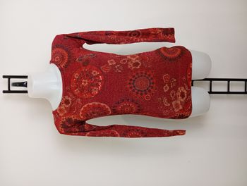 Pull rouge pailleté Desigual T.S