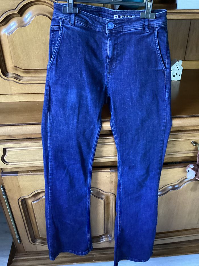 Lot de deux jeans en 38 plus  jupe et teeshirt offert - photo numéro 2