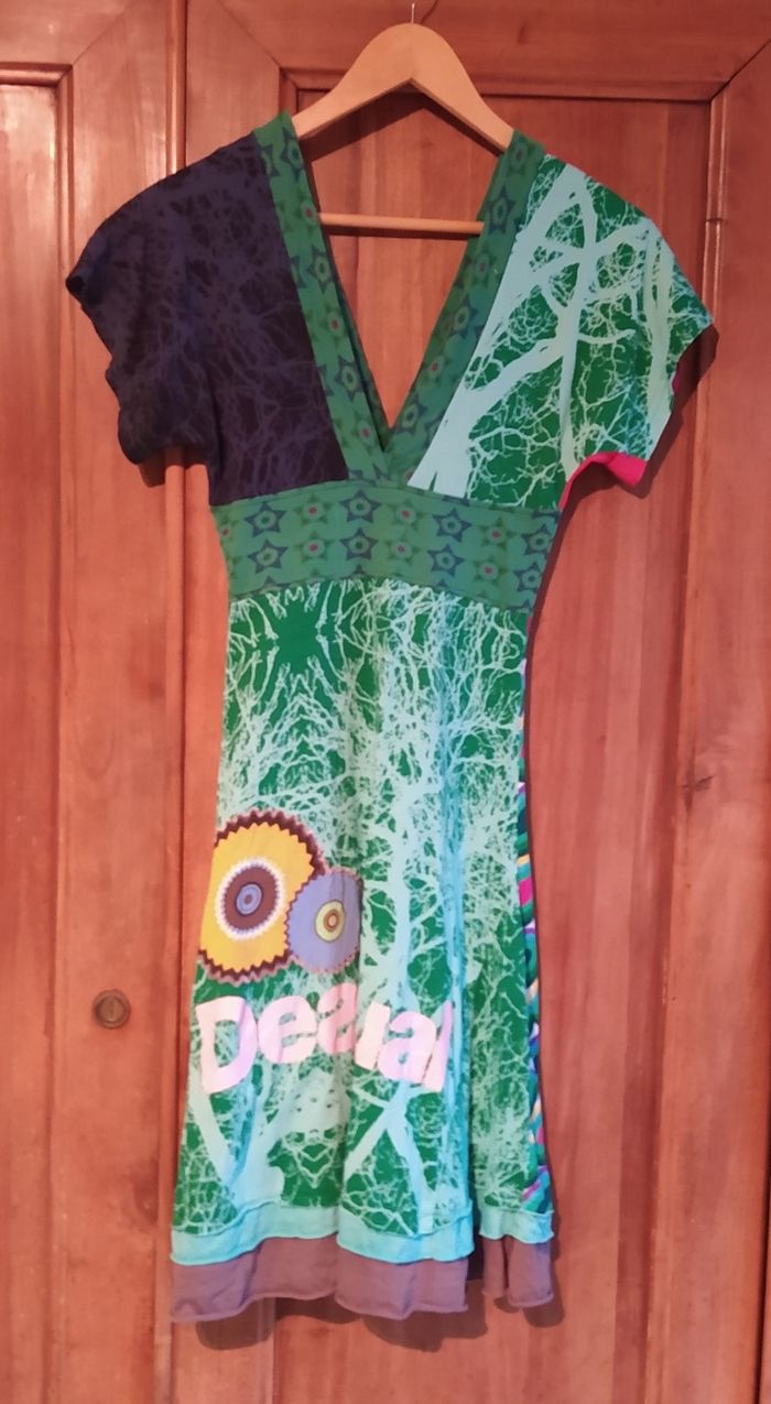 Robe Desigual taille XS. - photo numéro 2