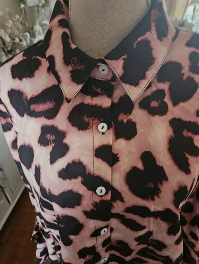 Chemise léopard manches volantées avec cordon Taille L Neuve - photo numéro 3