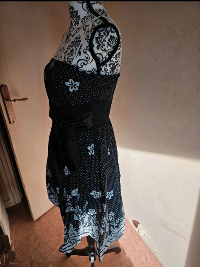 Jolie robe été noir femme T : 3 - photo numéro 2