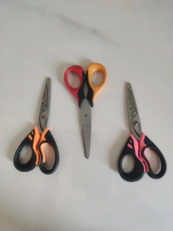 3 paires de ciseaux